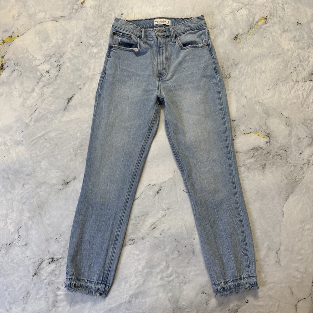 Abercrombie Fitch Jeans Womens Size 26/2 Blue High Rise Mom Distressed